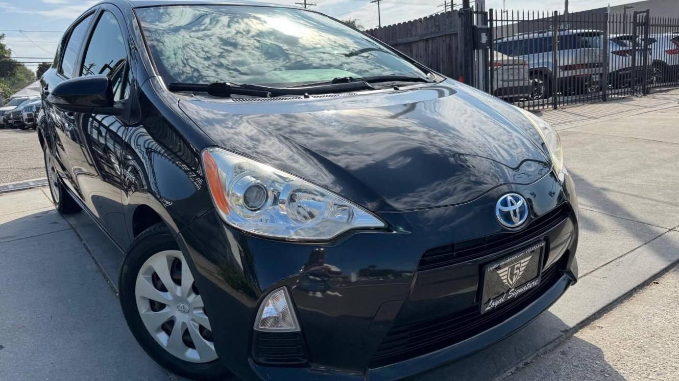 TOYOTA PRIUS C 2013 JTDKDTB35D1535847 image